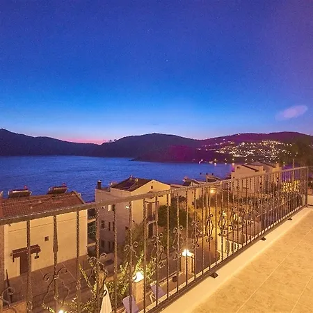 Villa Maia 2 By Akdenizvillam Kaş